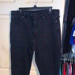 AE MOM JEANS - SIZE 14R - Black!